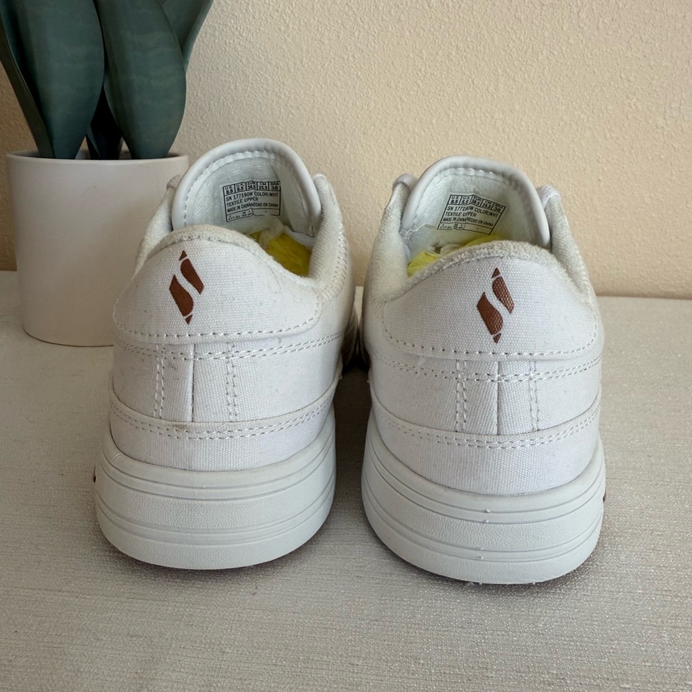 Skechers ArchFit White Canvas w/Copper Details Wide Casual Platform Sneakers - Picture 9 of 13